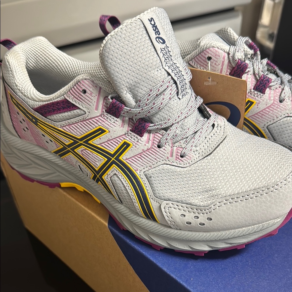 ASICS Women's Running Shoes - White and Pink